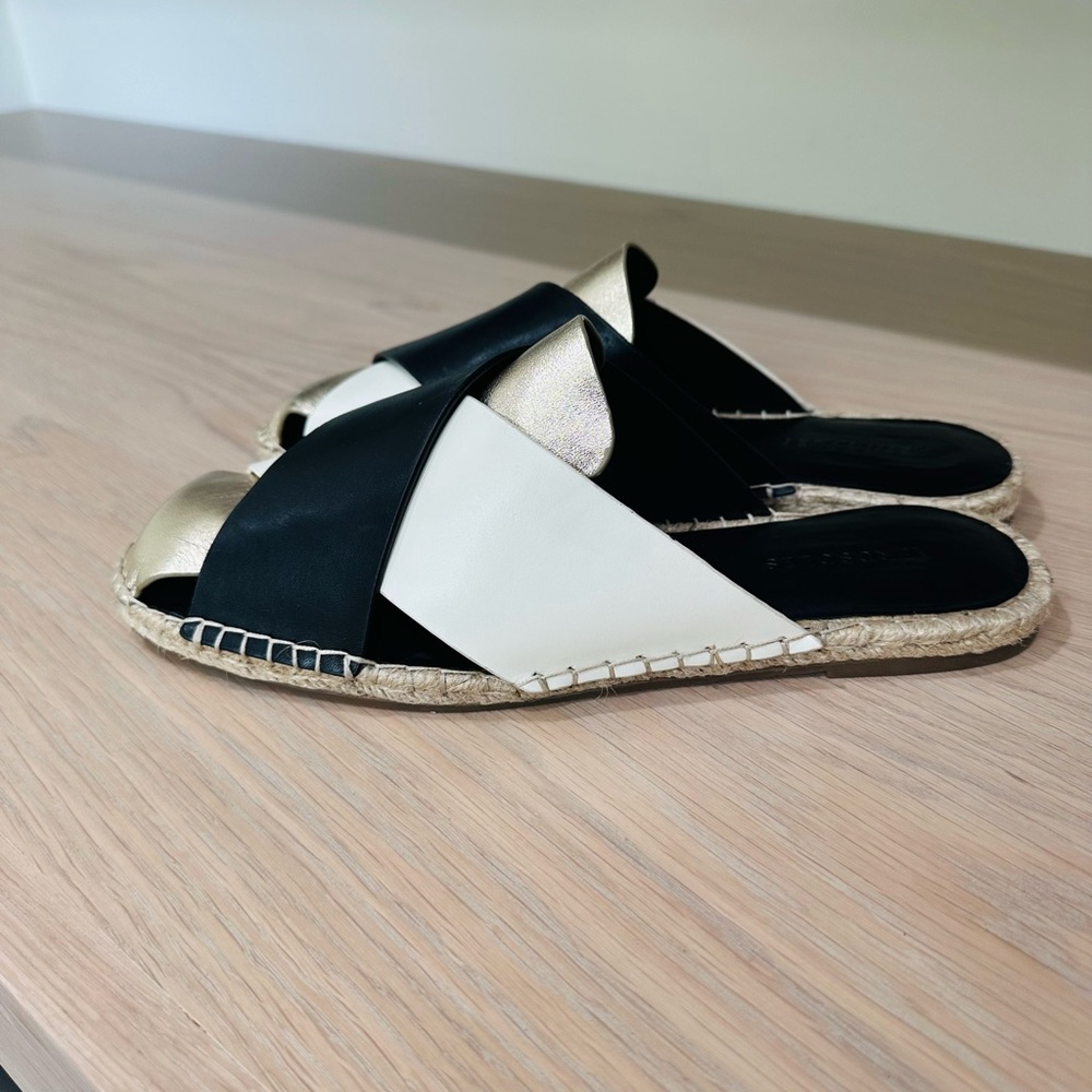 AEROSOLES Halley Gold, Black & Cream/White Crossband Espadrille Slides